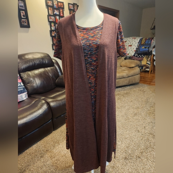 LuLaRoe Joy - Picture 5 of 5